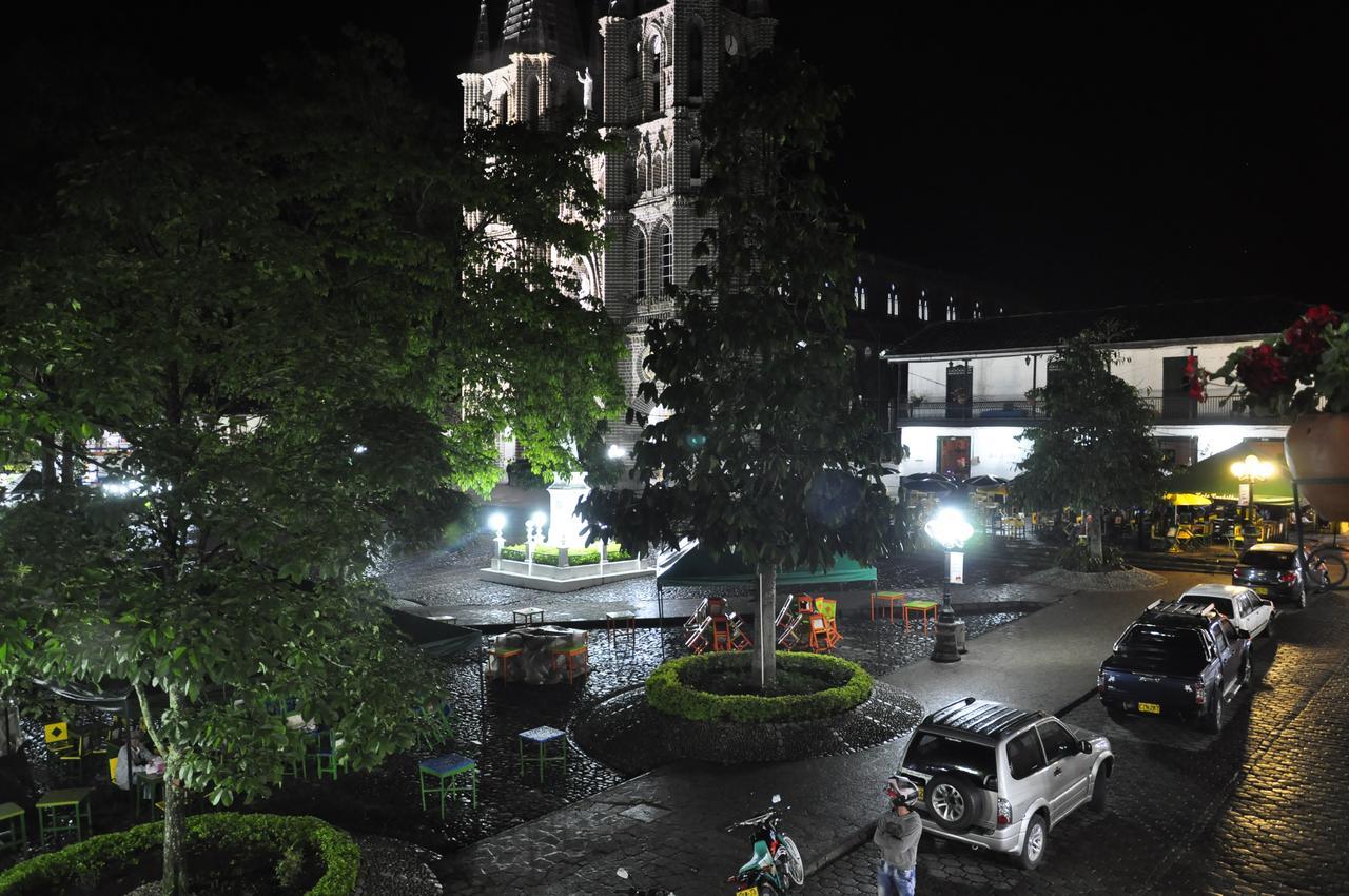 Hotel Valdivia Plaza Jardín Kültér fotó