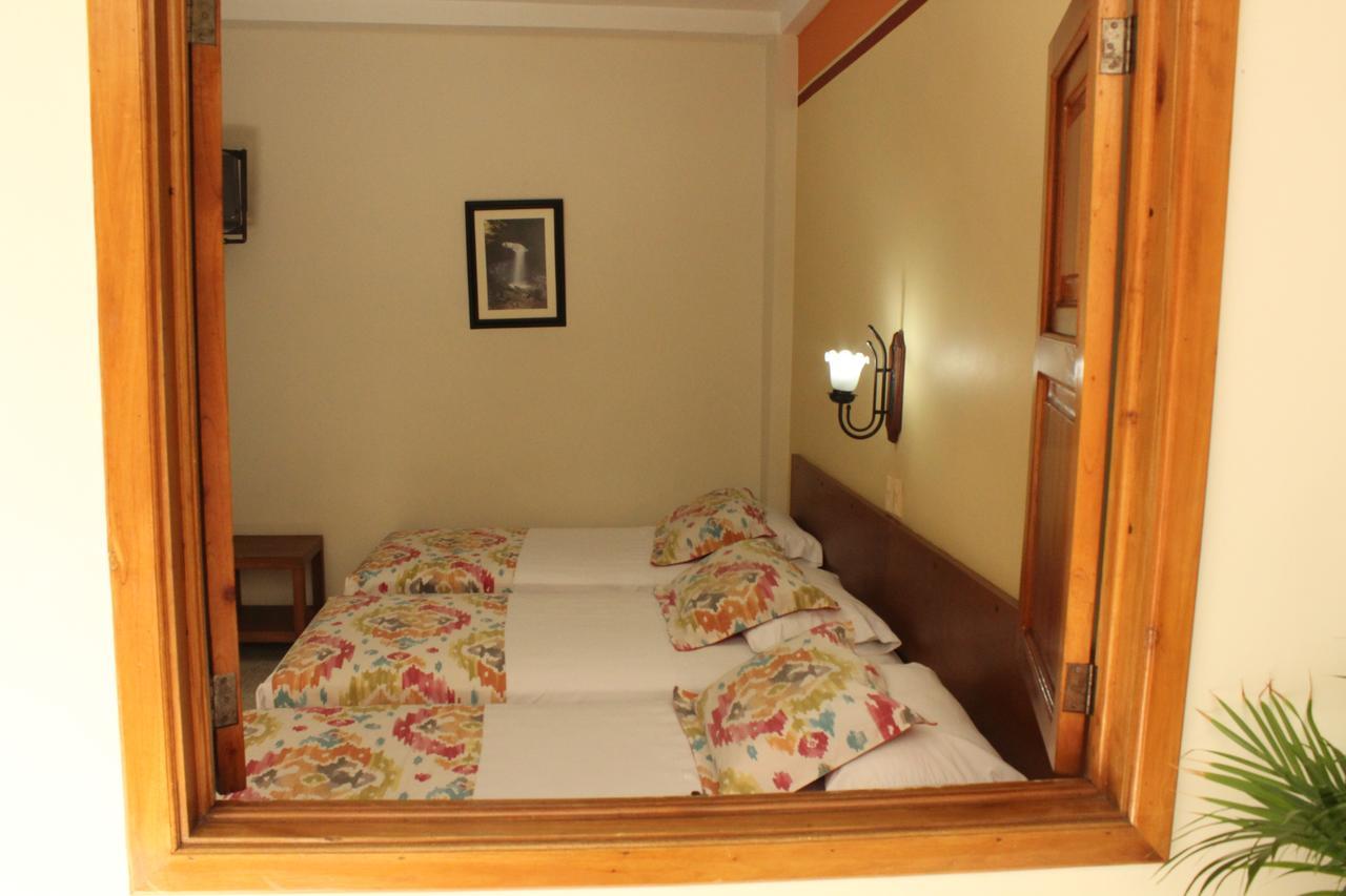 Hotel Valdivia Plaza Jardín Kültér fotó