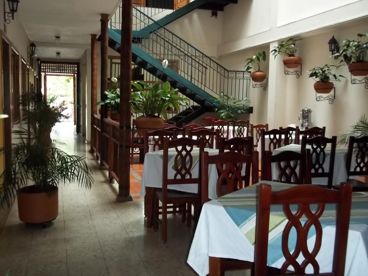 Hotel Valdivia Plaza Jardín Kültér fotó