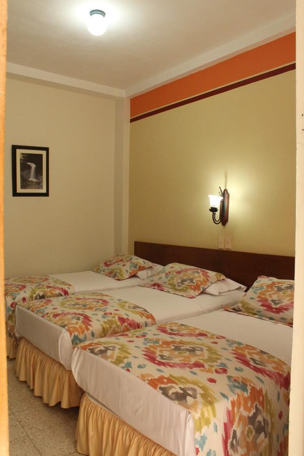 Hotel Valdivia Plaza Jardín Kültér fotó