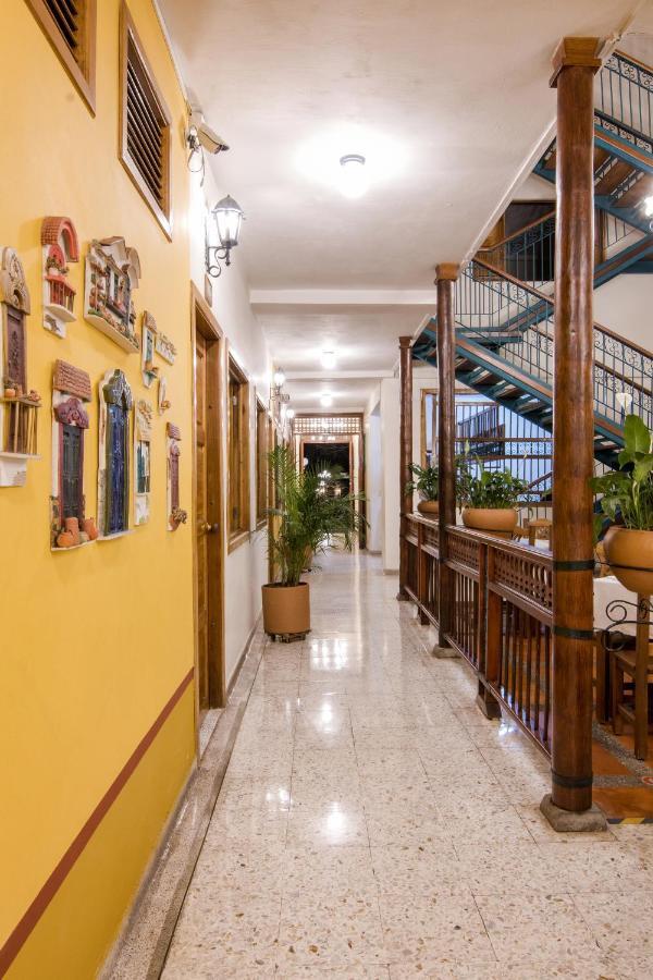 Hotel Valdivia Plaza Jardín Kültér fotó