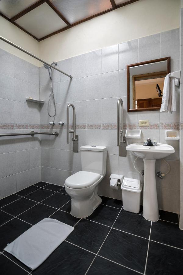 Hotel Valdivia Plaza Jardín Kültér fotó